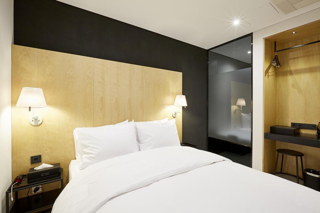 Hotel The Artist Yeoksam Seoul Exterior photo