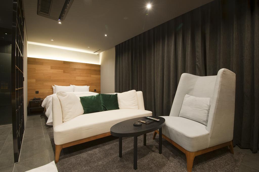 Hotel The Artist Yeoksam Seoul Exterior photo