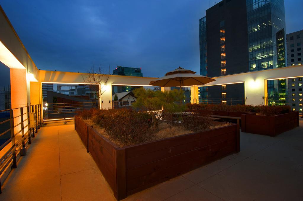 Hotel The Artist Yeoksam Seoul Exterior photo